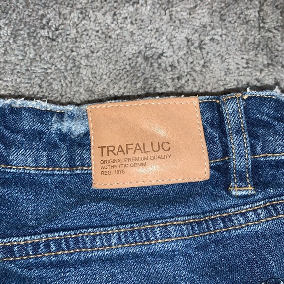 Zara Mid Rise Raw Hem Red Stripe Denim Shorts - Picture 6 of 6